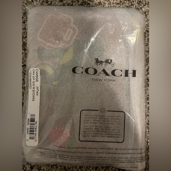 NWT… 🦖 🎲 🍓Coach Corner Zip Wristlet in Signature Canvas with Sticker Print - Picture 6 of 6